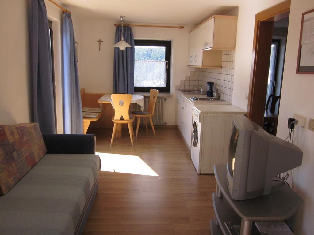 Gasthof Zum Roessl San Genesio Atesino Quarto foto